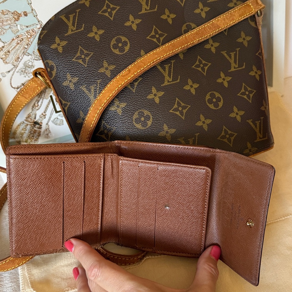 Louis Vuitton Vintage Brown Monogram Crossbody Bag & Wallet Set - Picture 9 of 16